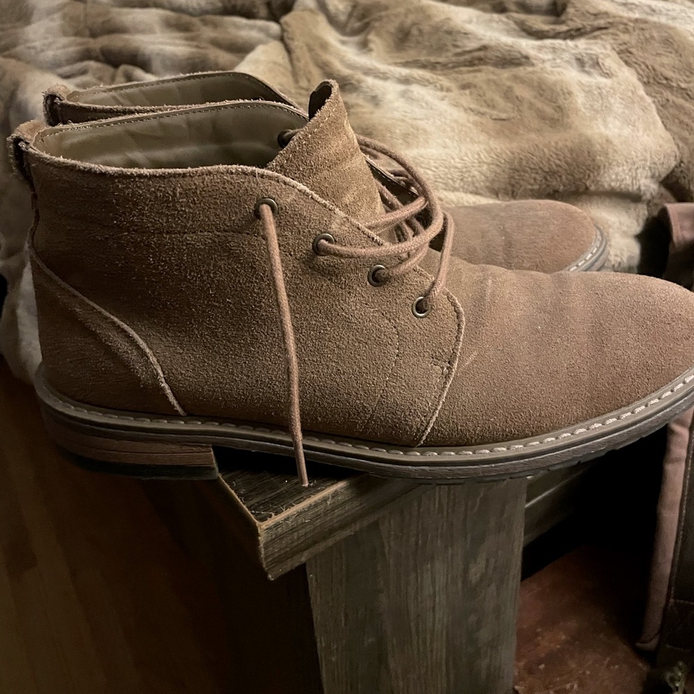 Chukka boots